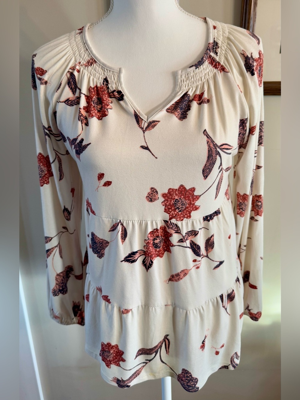 Wonderly Women’s Cream Tiered Babydoll Top with Floral Print Size PS